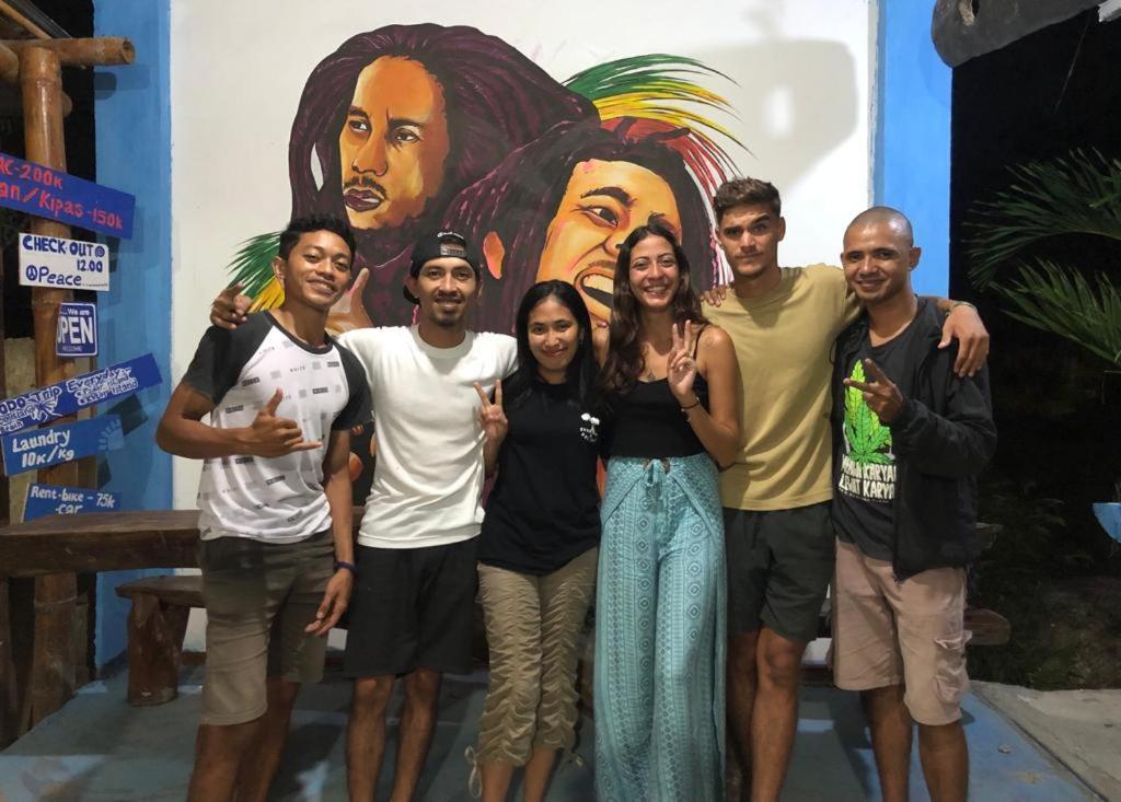 Komodoku One Love Homestay And Tour Labuan Bajo Dış mekan fotoğraf
