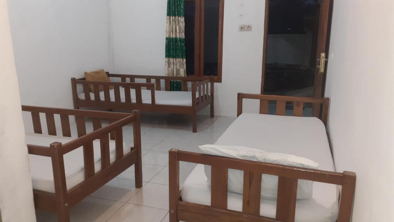 Komodoku One Love Homestay And Tour Labuan Bajo Dış mekan fotoğraf