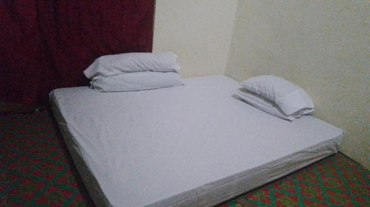 Komodoku One Love Homestay And Tour Labuan Bajo Dış mekan fotoğraf